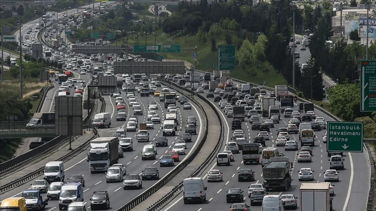 İstanbul'da haftanın ilk iş gününde trafik yoğunluğu