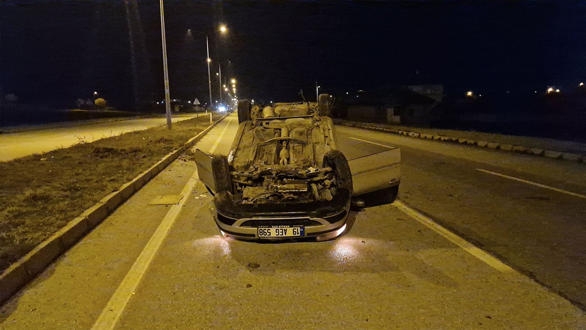 News Image for Çorum Alaca'da Ters Dönen Otomobilin Sürücüsü Yaralanmadan Kurtuldu