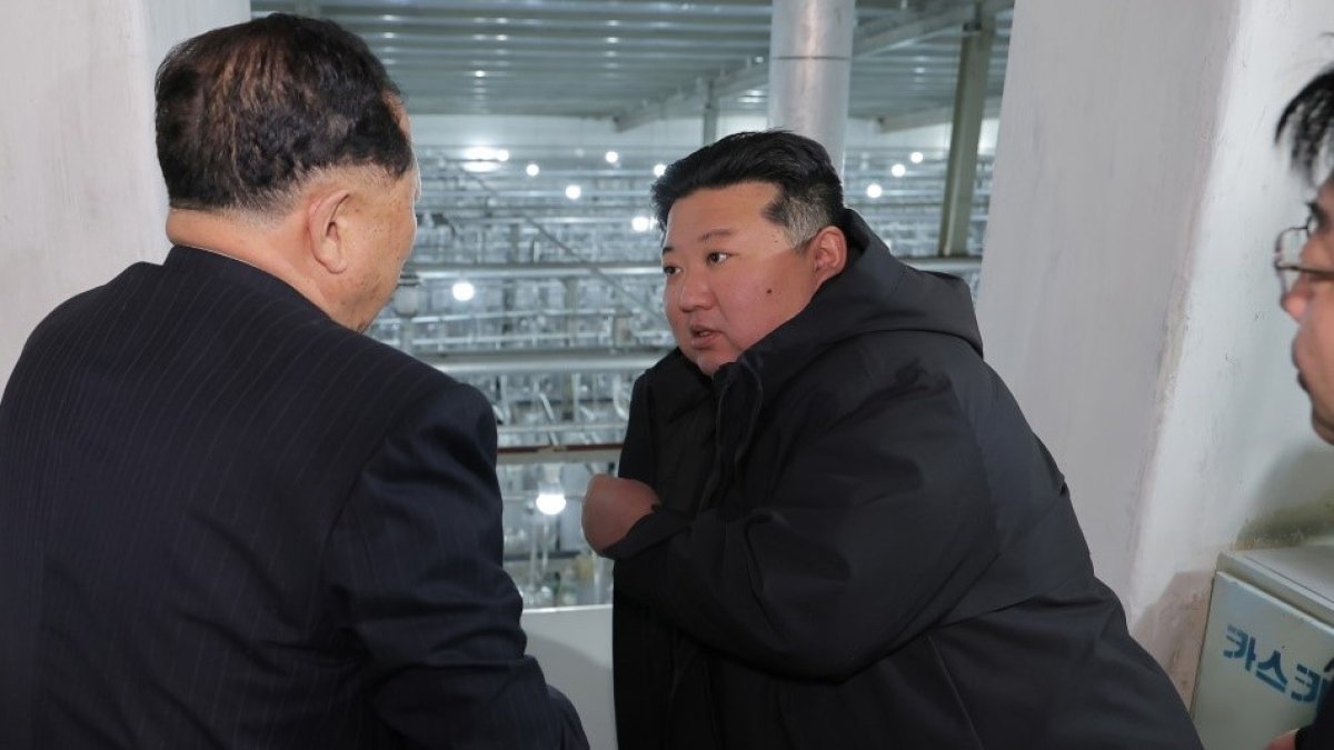 Kuzey Kore Lideri Kim Jong-Un Nükleer Kapasiteyi Artırma Talimatı Verdi