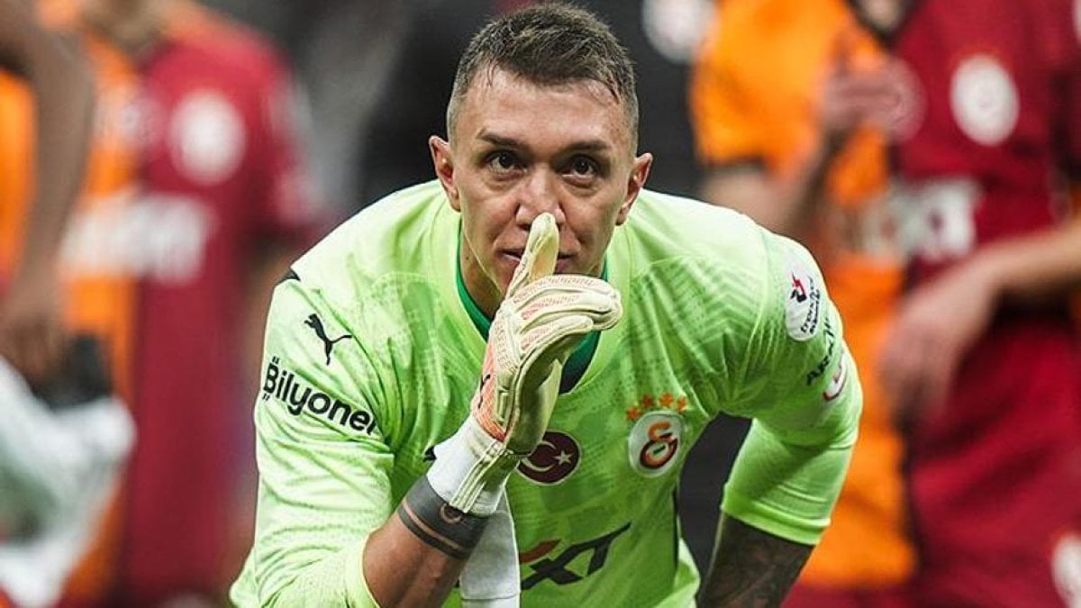 Eleştirilerin odağı Muslera'dan çarpıcı paylaşım!