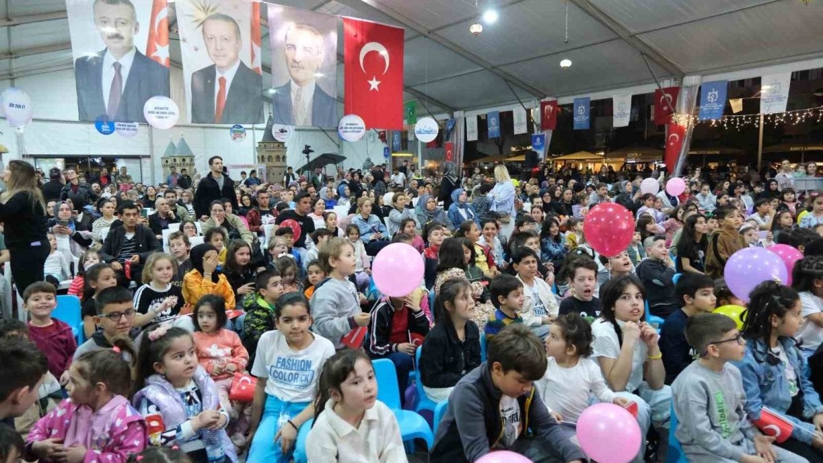 İzmir'de Eğlence Tadında Ramazan Şenlikleri