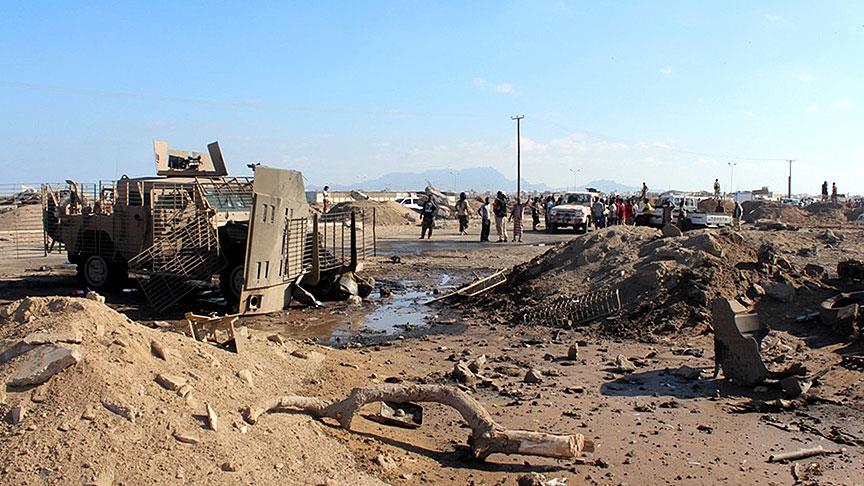 Askeri karargaha intihar saldırısı: 25 ölü