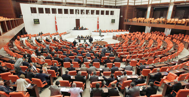 AK Parti Grup Başkanvekilleri seçildi