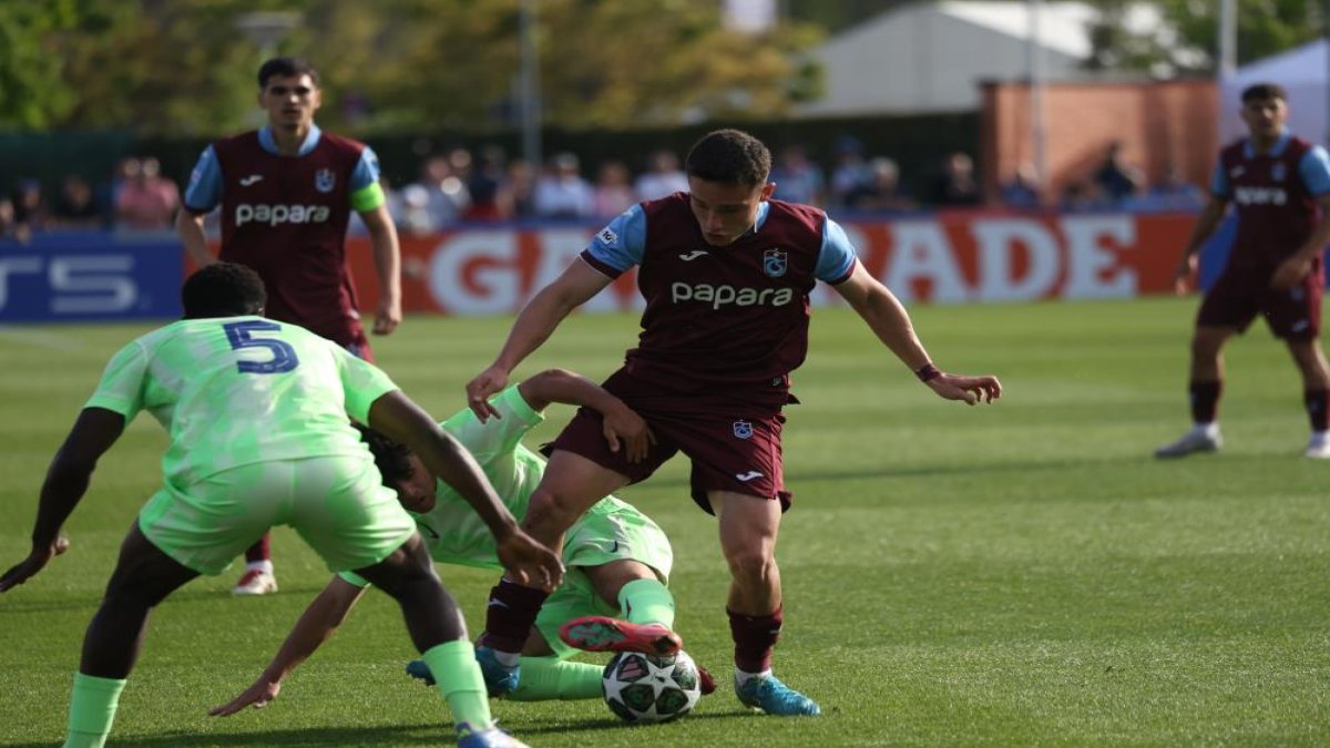 Trabzonspor 19 Yaş Altı Takımı UEFA Gençlik Ligi'nde İkincilik Kazandı!