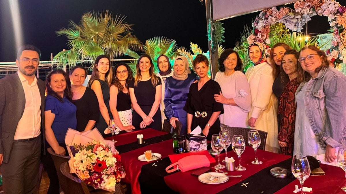 Manavgat Devlet Hastanesi'nde Hemşireler Günü Coşkusu: Canlı Müzik ve Unutulmaz Anlar!