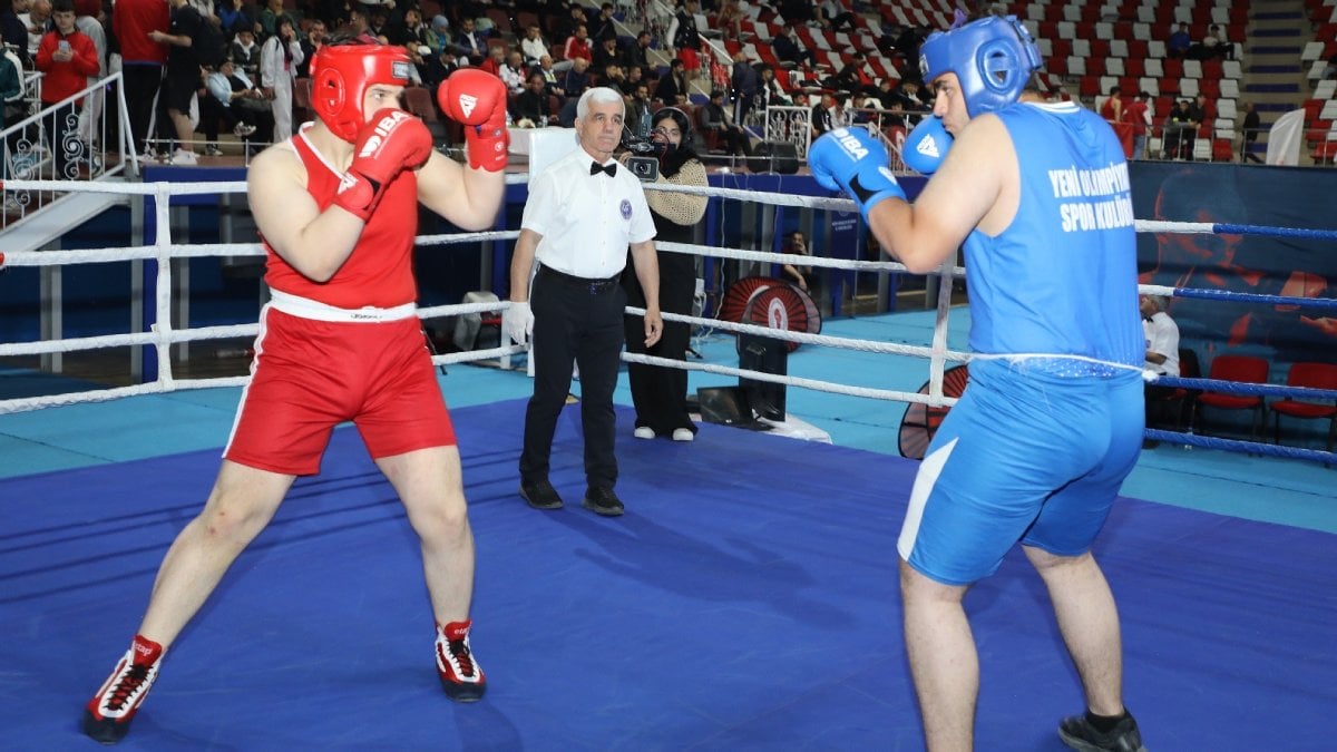 Ağrı'da madalya için 428 sporcu ringe çıkacak