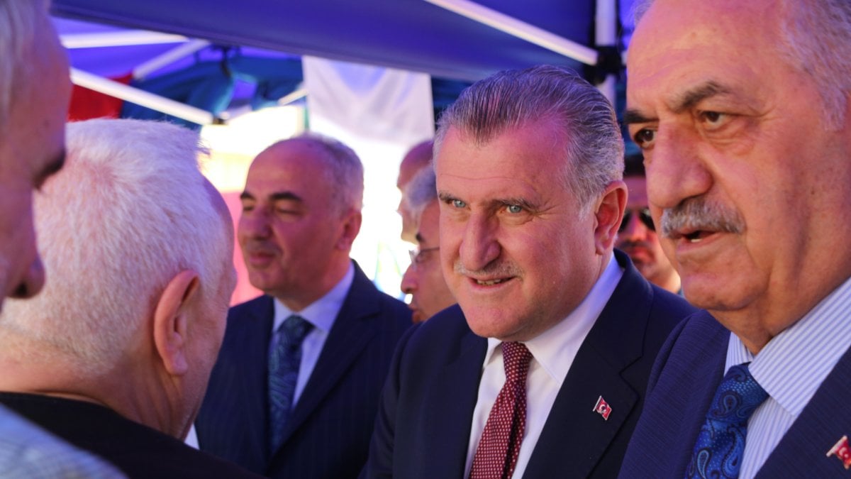 Gençlik ve Spor Bakanı Osman Aşkın Bak Rize'de törene katıldı