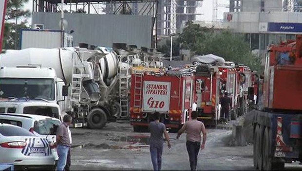 İstanbul'da beton santrali çöktü