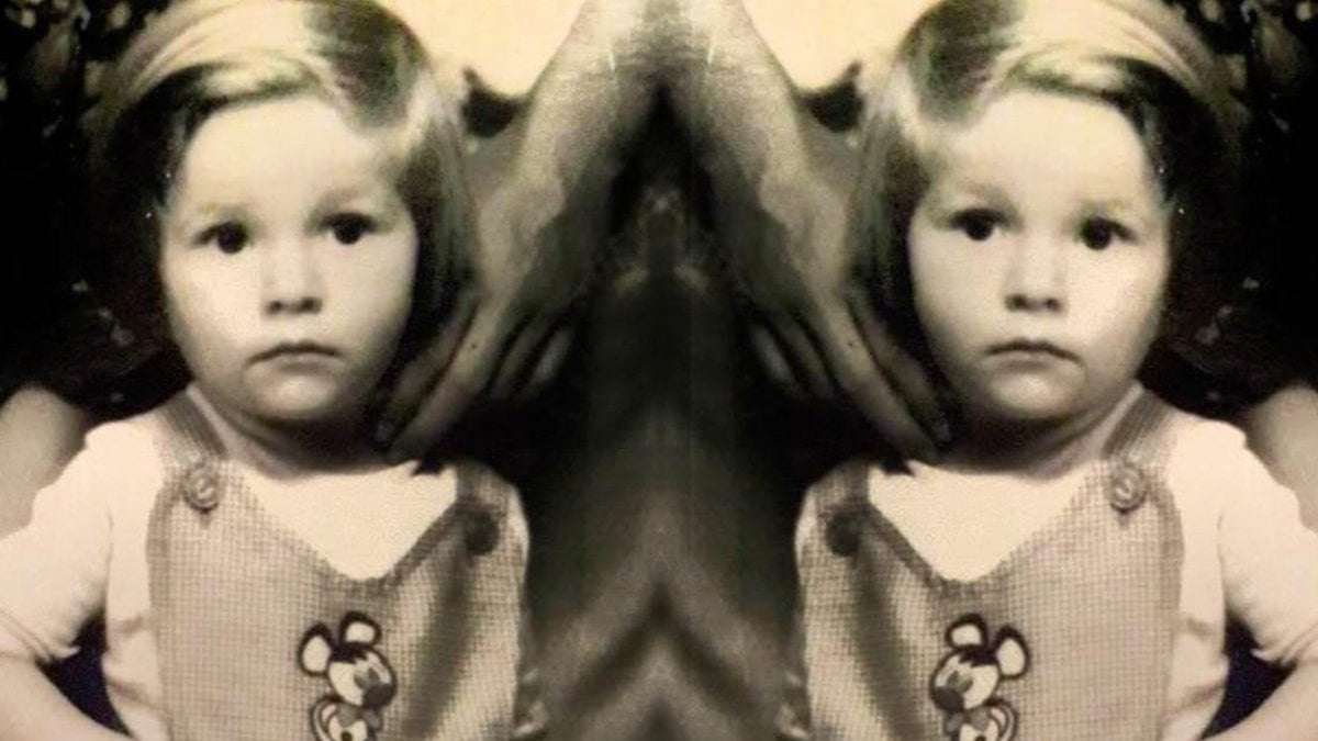 Ünlü sanatçının çocukluk fotoğrafı ortaya çıktı: 46 yaşındaki yıldızı tanıdınız mı?