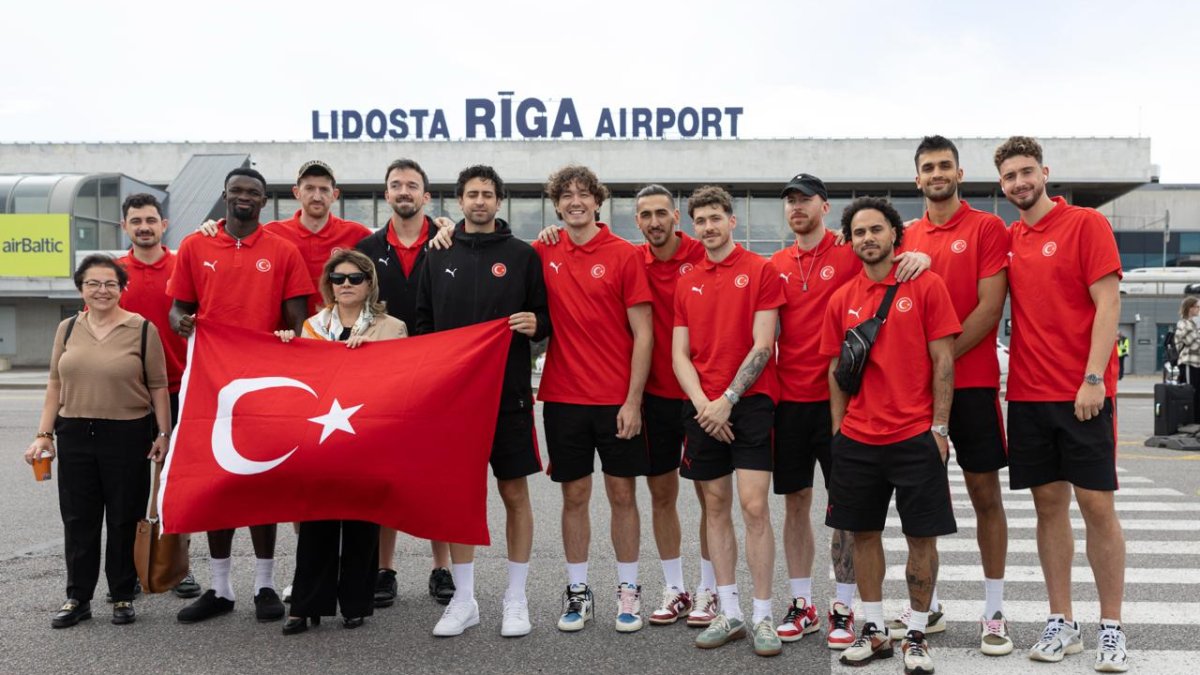 12 Dev Adam Letonya'da