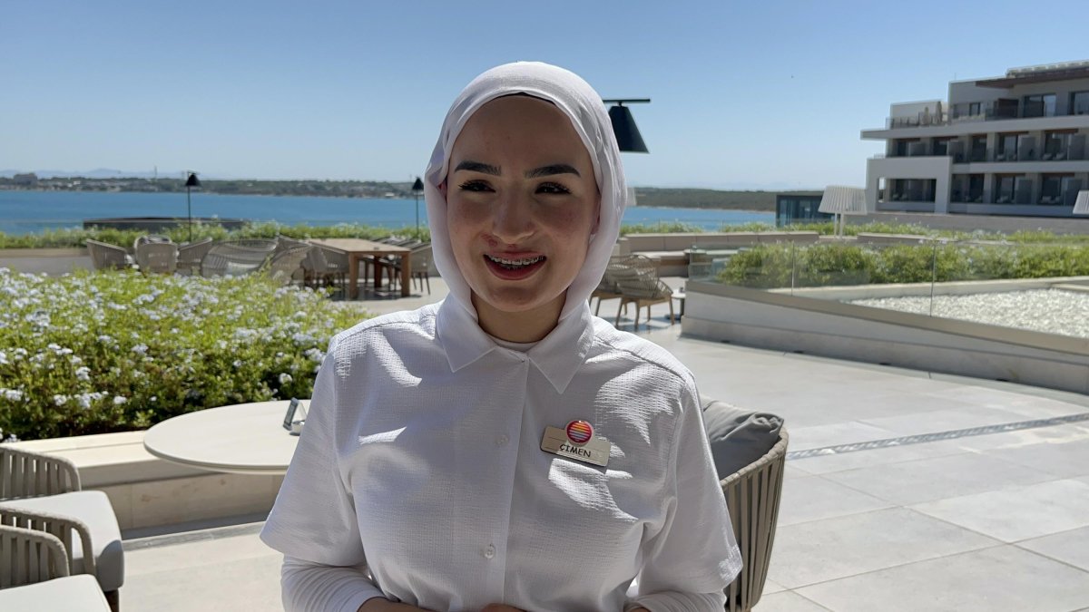 Babasının sınav çıkışı çiçeklerle karşılamıştı! Çimen üniversiteye yüzde 50 burslu yerleşti