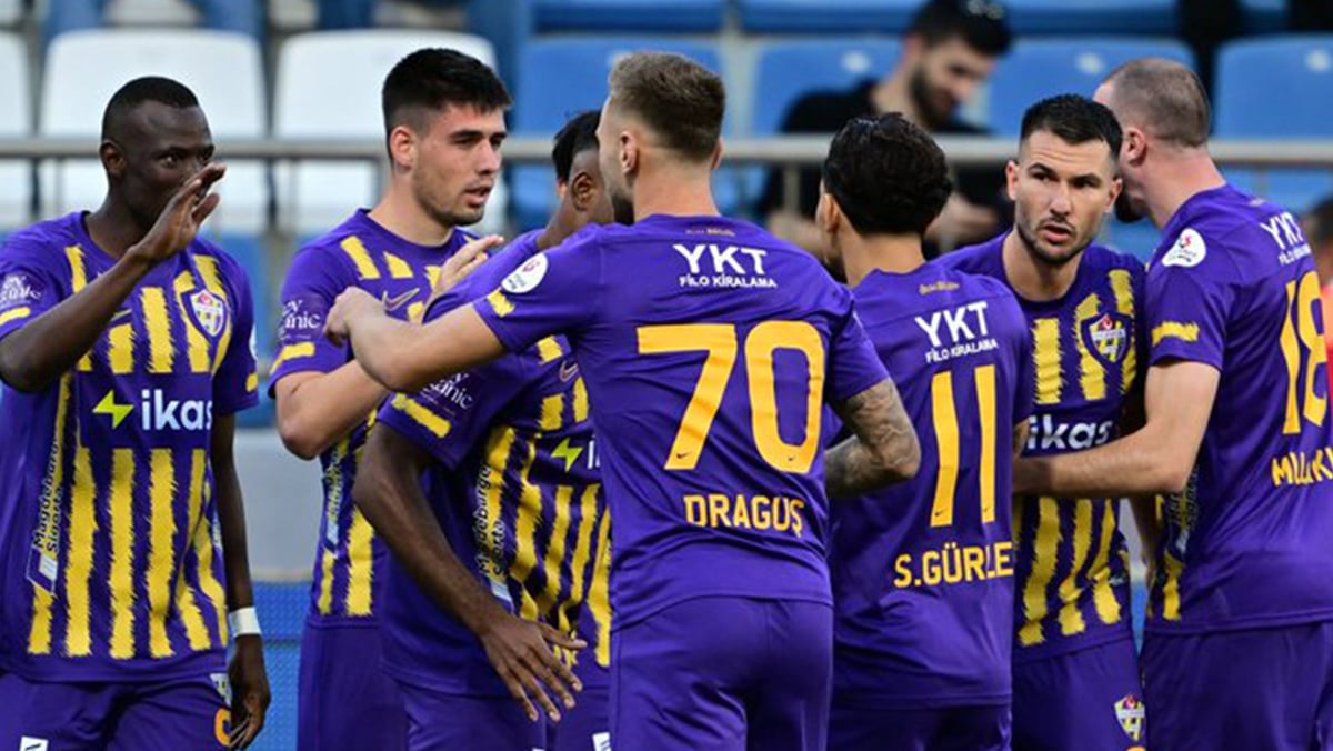 Selçuk Şahin'in Süper Lig'de üç puan siftahı