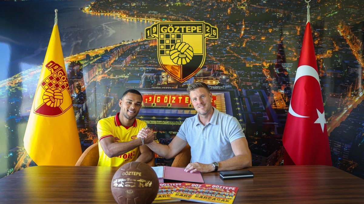 Göztepe yeni transferini tanıttı