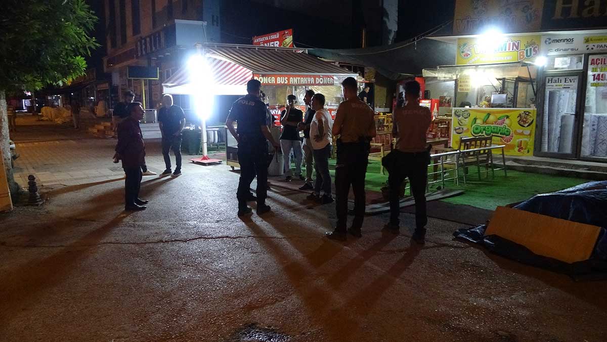 Dönercide bıçaklı kavga