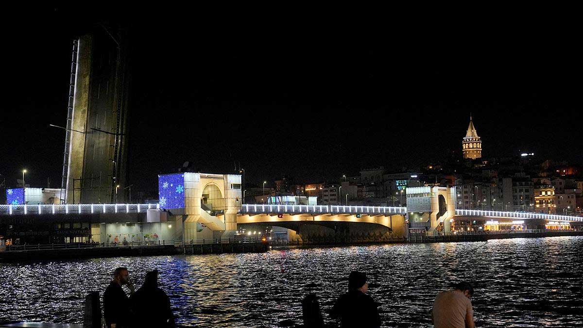 Yeni Galata Köprüsü trafiğe kapatıldı