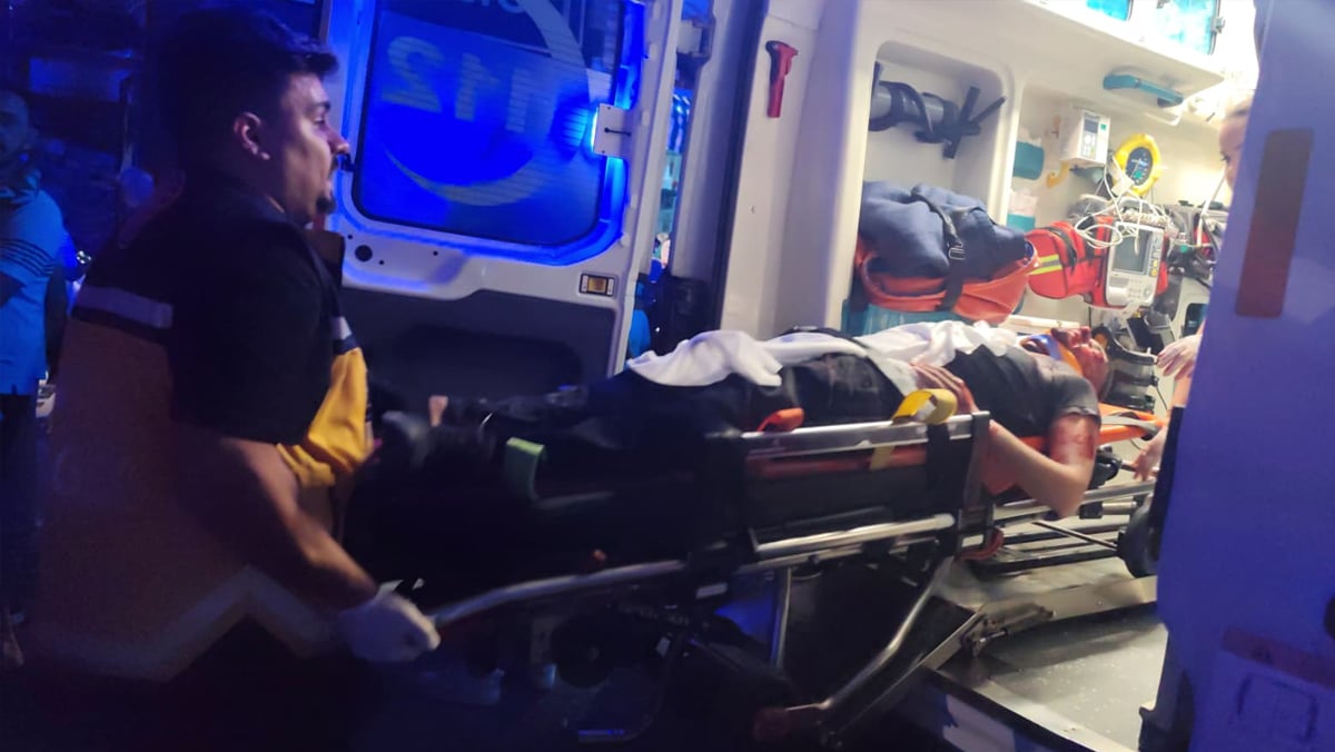 Aksaray’da feci kaza: Motosiklet araçla çarpıştı, 2 yaralı