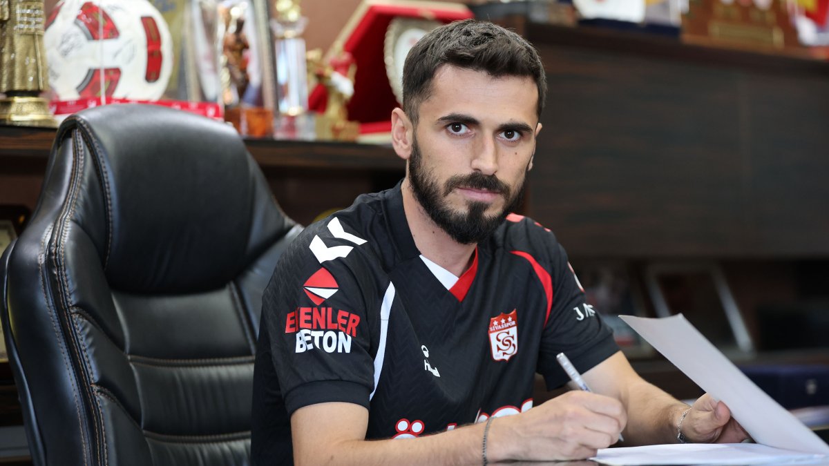 Sivasspor'a Makedon kanat oyuncusu