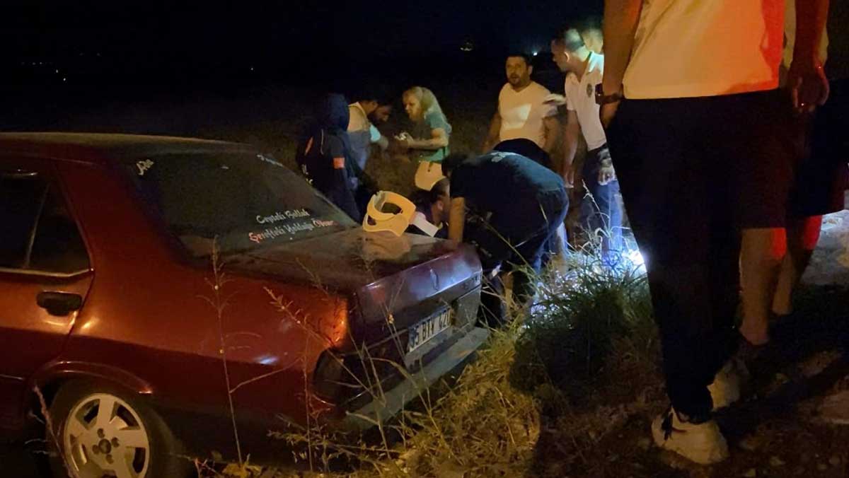 Damadının aracıyla kaçan adam tarlaya uçtu