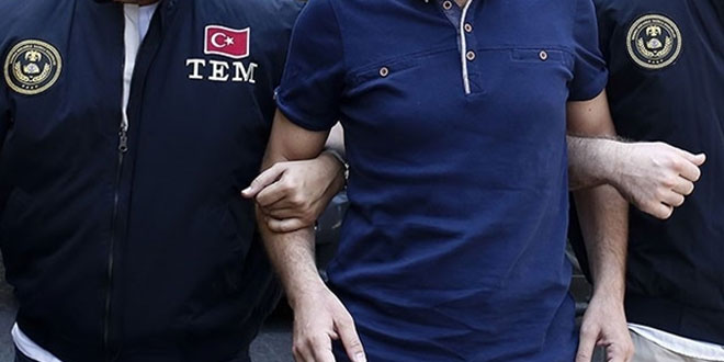 İzmirde iş adamlarına FETÖ gözaltısı