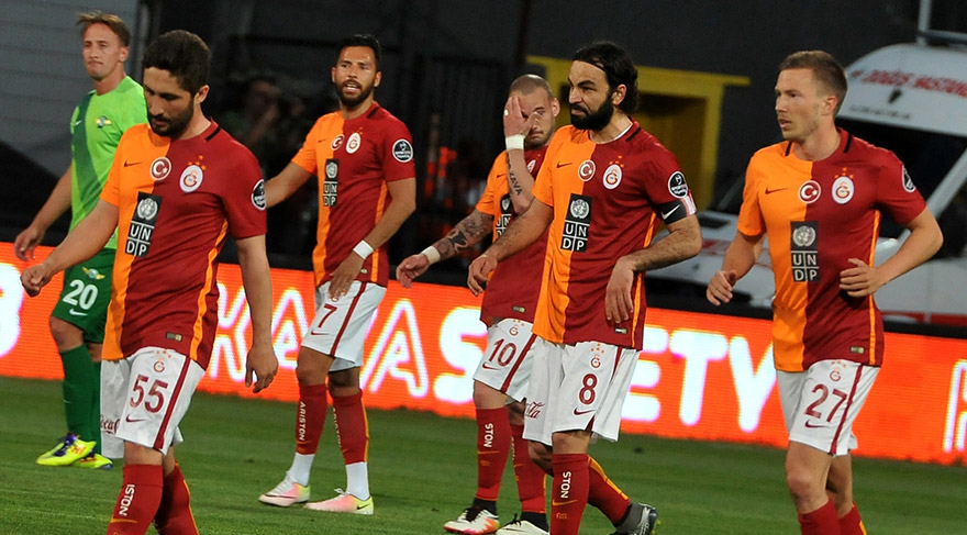 Galatasaray’da otorite sorunu