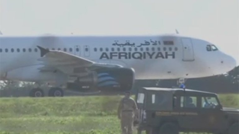 Libya uçağı kaçırıldı