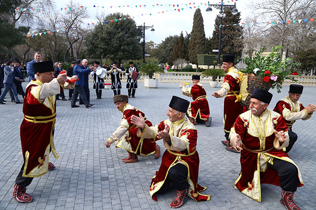 Azerbaycan'da Nevruz coşkusu