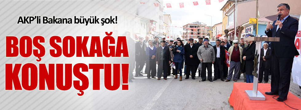 AKP'li Bakanı Sivas'ta 40 kişi dinledi