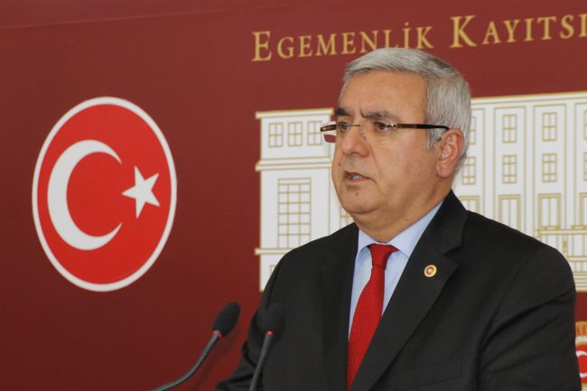 AKP'li Metiner İyi Parti'yi hedef aldı