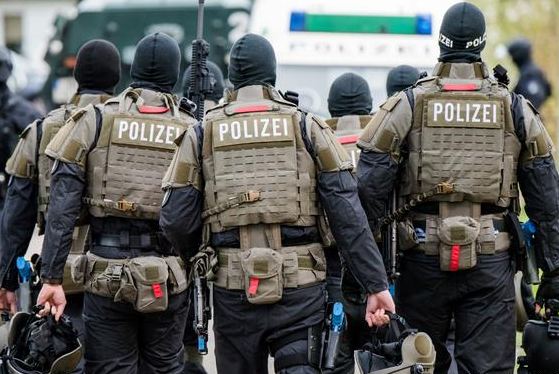 Avrupa'da IŞİD operasyonu: 6 gözaltı