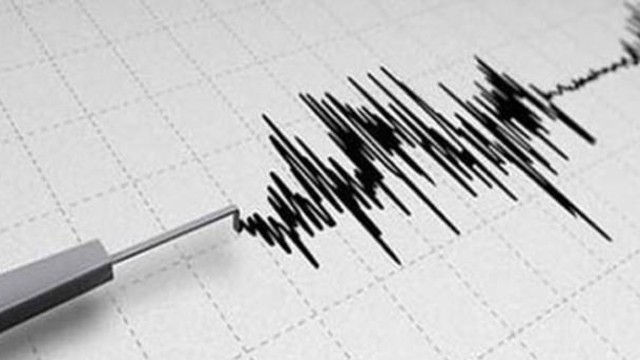İzmir açıklarında deprem