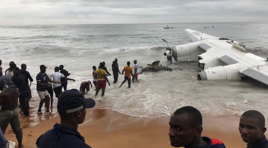 Fildişi Sahili'nde uçak düştü