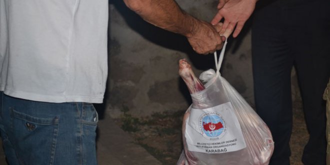 Milliyetçi Hekimler Derneği Karabağ'da kurban eti dağıttı