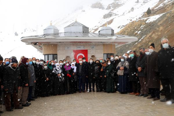 Çığ faciasında şehit olan 42 kişi anıldı - Resim : 1