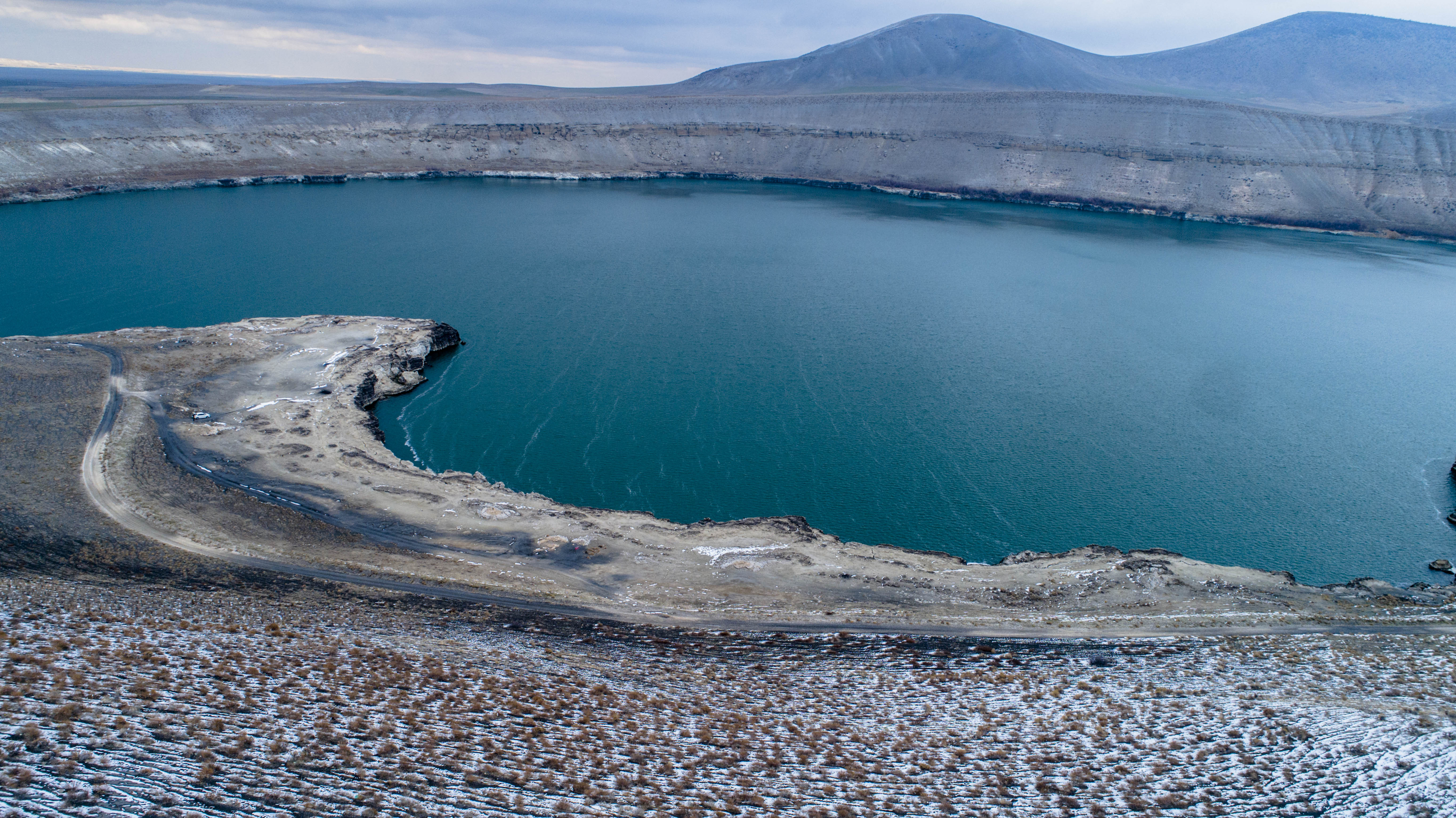 Acıgöl'ün suları 7 metre çekildi. Bölge halkı tedirgin. Prof Dr. Yaşar Eren korkusunu dile getirdi - Resim : 4