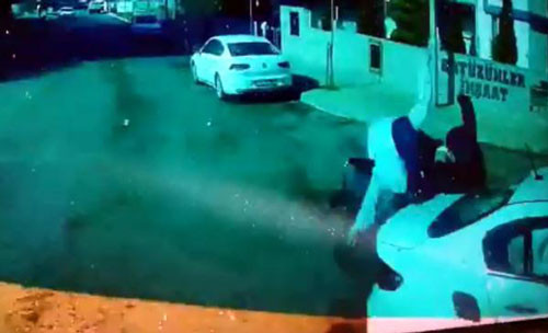 Bilardo gibi kaza 2 yaralı. Sürücü kamerasına yansıdı - Resim : 4