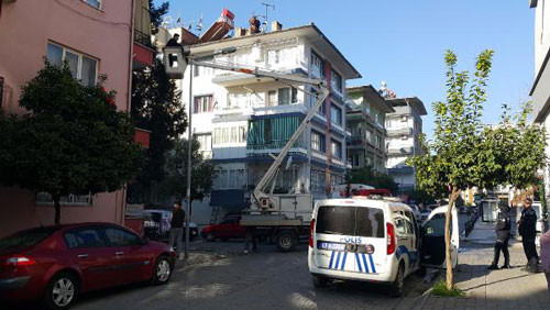 Bu kez itfaiye eri mahsur kaldı - Resim : 1