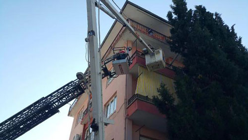 Bu kez itfaiye eri mahsur kaldı - Resim : 3