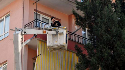 Bu kez itfaiye eri mahsur kaldı - Resim : 5