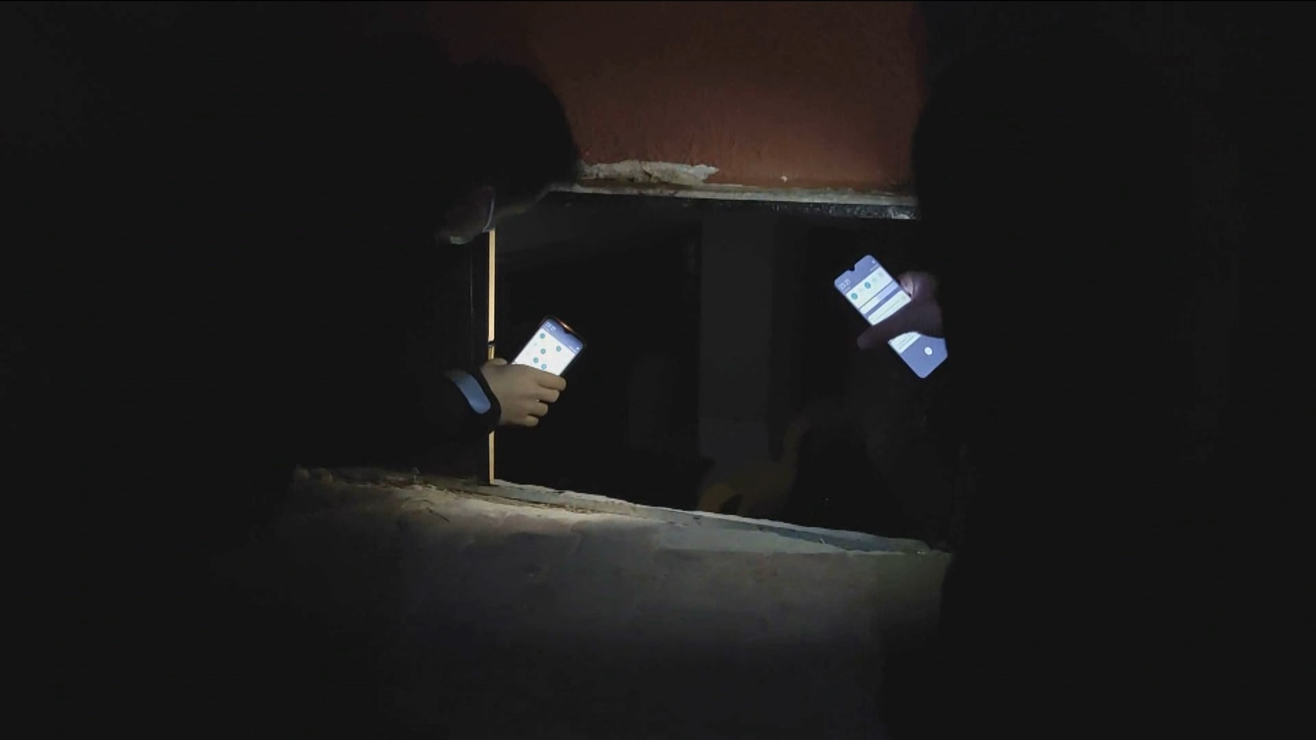 Baskında bu sefer işler tersine döndü. Gençler kapıyı açmayınca olanlar oldu - Resim : 3