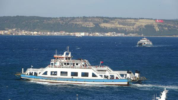 Gökçeada ve Bozcaada feribot seferleri iptal edildi (08 Şubat 2021) - Resim : 1