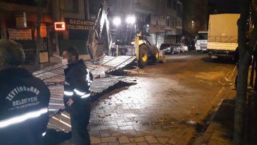İstanbul gece kabusu yaşadı. Çatılar uçtu balkonlar çöktü - Resim : 13