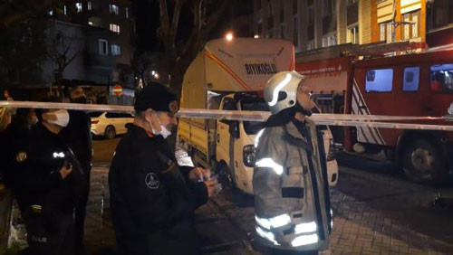 İstanbul gece kabusu yaşadı. Çatılar uçtu balkonlar çöktü - Resim : 21