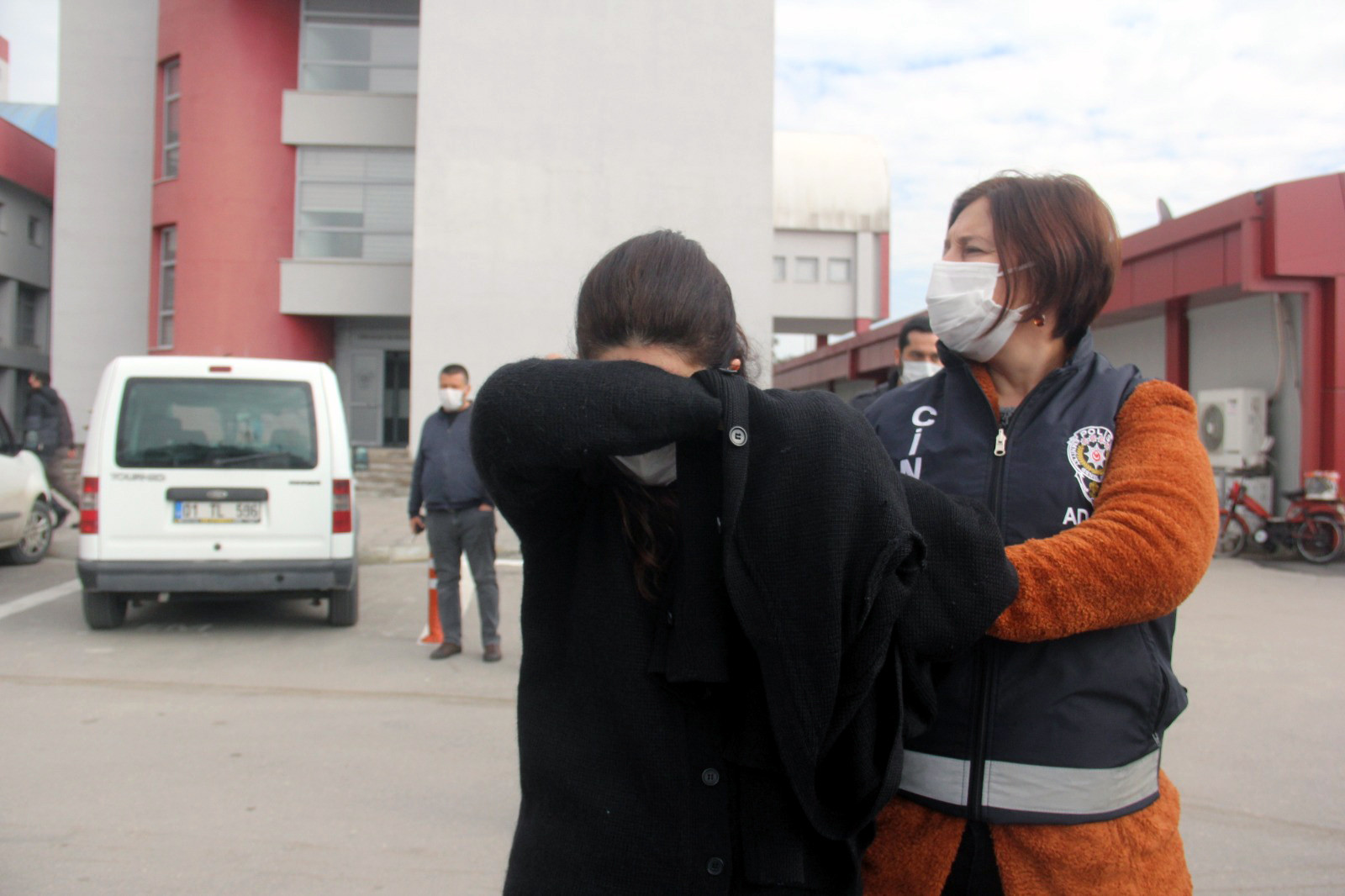 Adana'da şeytani planı polis bozdu. Kocasının cesediyle 3 gün aynı evde yaşadı. Her satırı dehşet dolu - Resim : 5