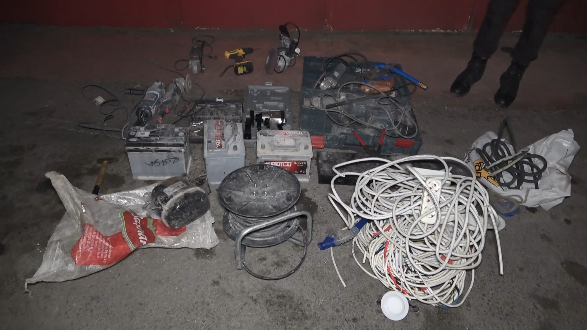 Bekçi hırsız kovalamacası 6 saat sürdü - Resim : 1