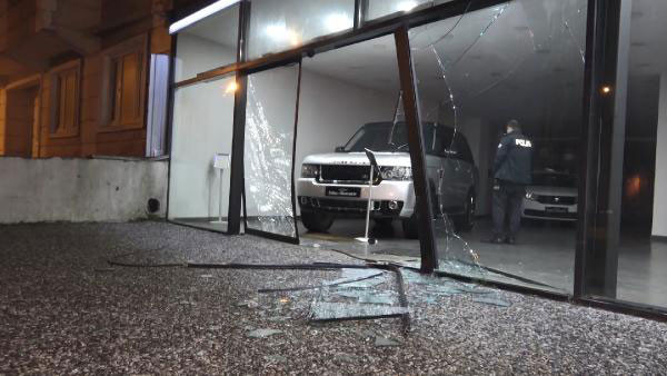 Hırsızların yöntemi polisleri bile şok etti. Bursa'da film sahnesi gibi soygun - Resim : 3