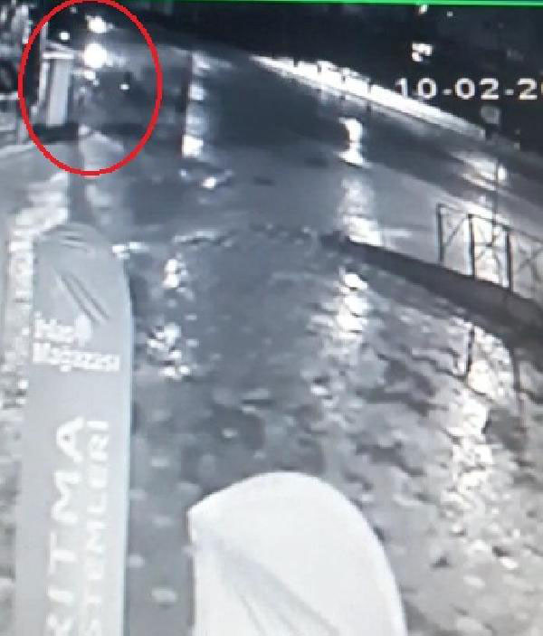 Hırsızların yöntemi polisleri bile şok etti. Bursa'da film sahnesi gibi soygun - Resim : 9