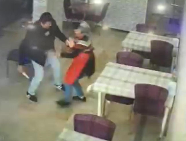 Tekirdağ’da dönerci kadın indirim yapmayınca defalarca bıçaklanarak öldürüldü - Resim : 2