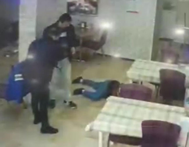 Tekirdağ’da dönerci kadın indirim yapmayınca defalarca bıçaklanarak öldürüldü - Resim : 3