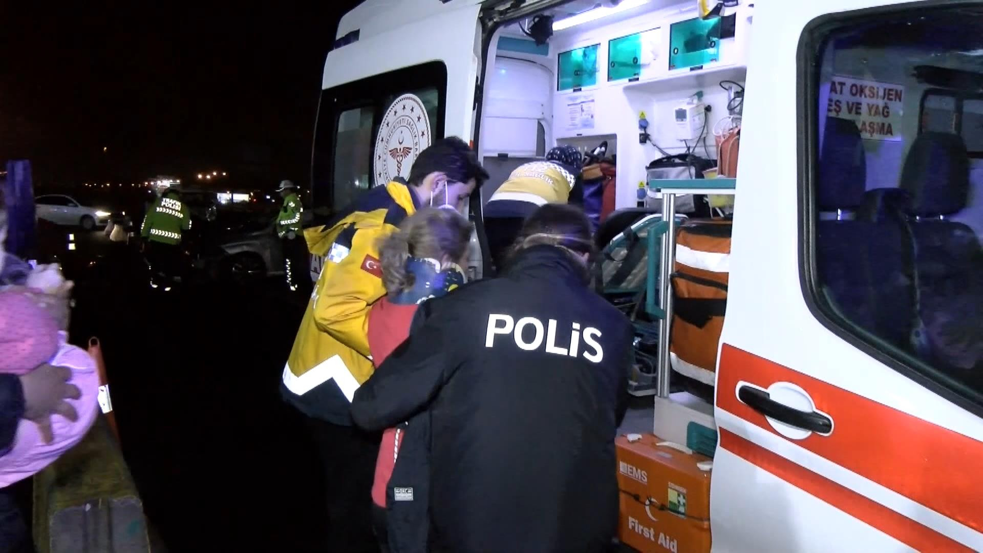 Kullandığı aracı takla atan sürücü bir çocuğunu olay yerinde unuttu - Resim : 3