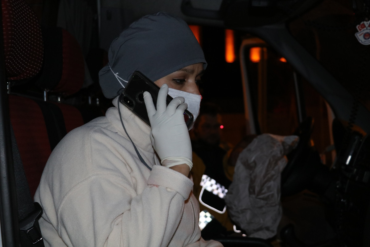 Kaza yapan ambulansta doğum yaptı - Resim : 3